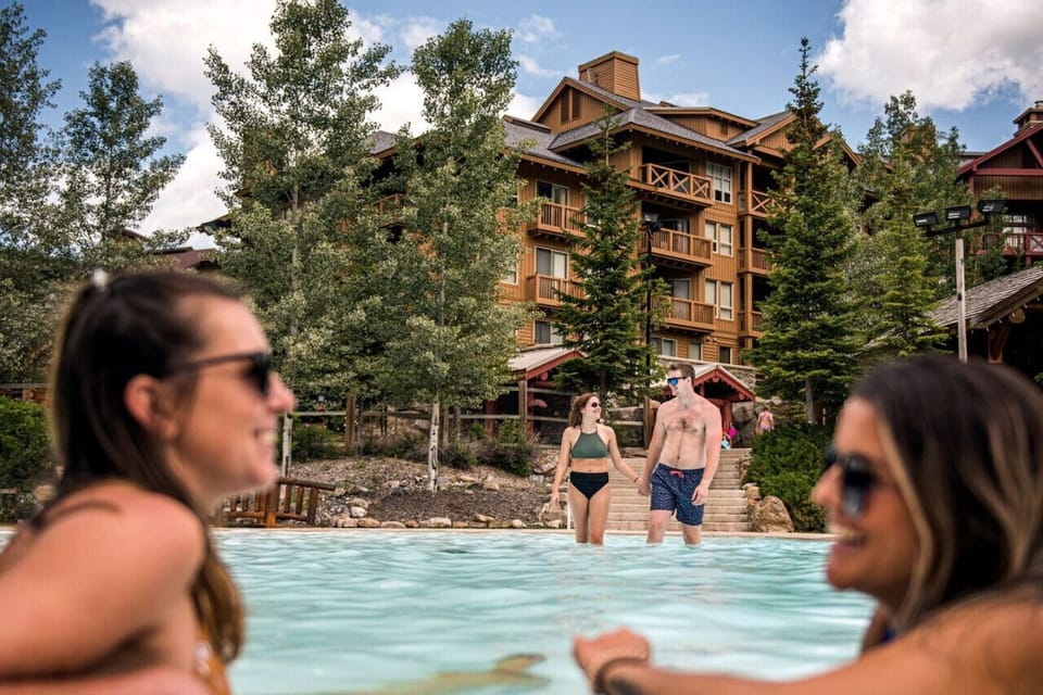 Your stay includes access to the Resort`s year-round hot pools, seasonal outdoor cool pool, outdoor tennis/pickleball courts, and a fitness centre/gym.