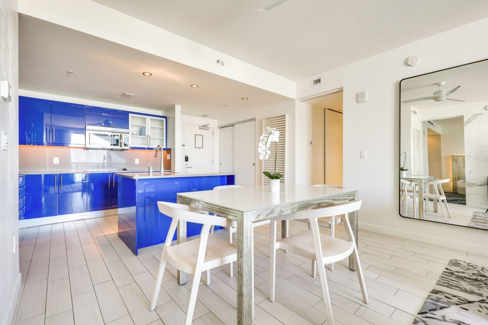 Dining Area | Dishware & Flatware
