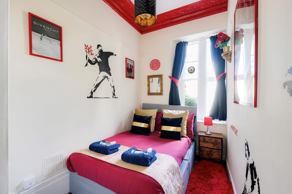 Bedroom 2 - main