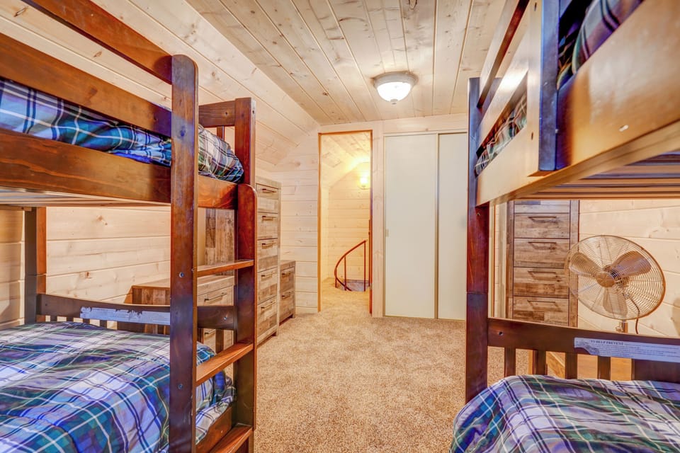 Bunk Room (Twin beds)