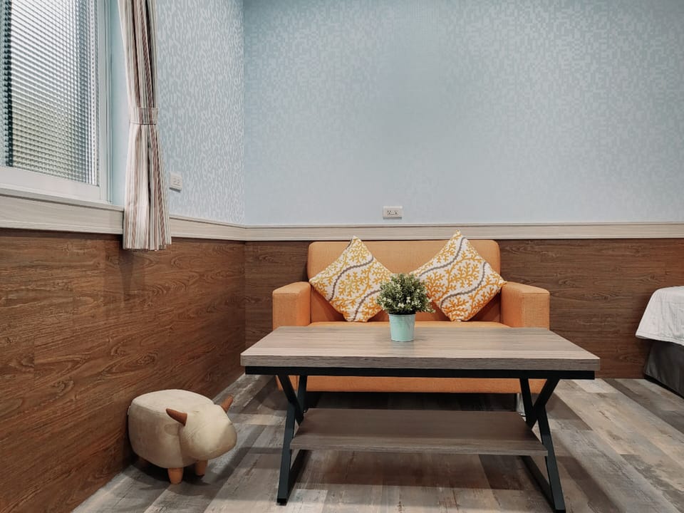 Comfort Quadruple Room, 2 Double Beds | Individually decorated, laptop workspace, blackout drapes, soundproofing