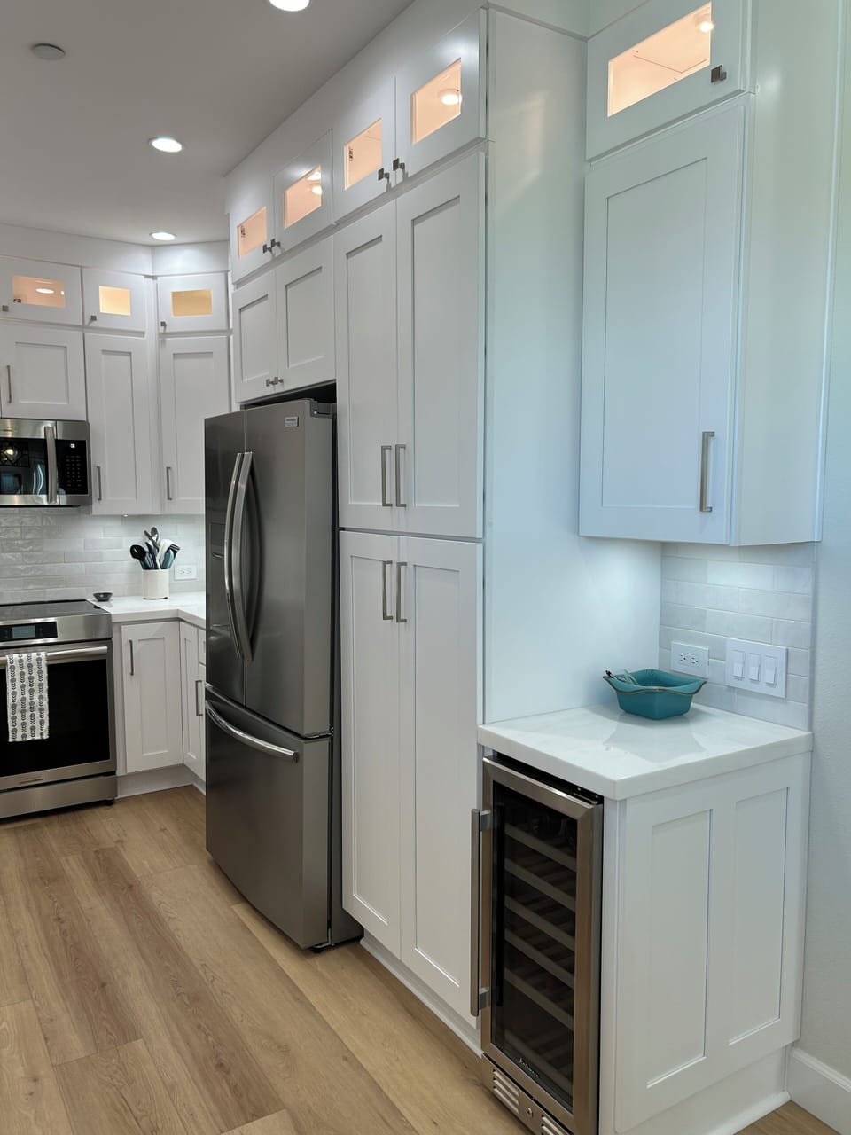 Brand new, fully stocked kitchen with all new appliances and wine fridge  