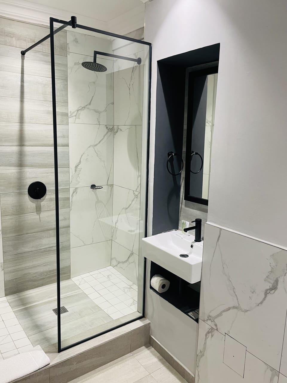 Shower, free toiletries, hair dryer, towels