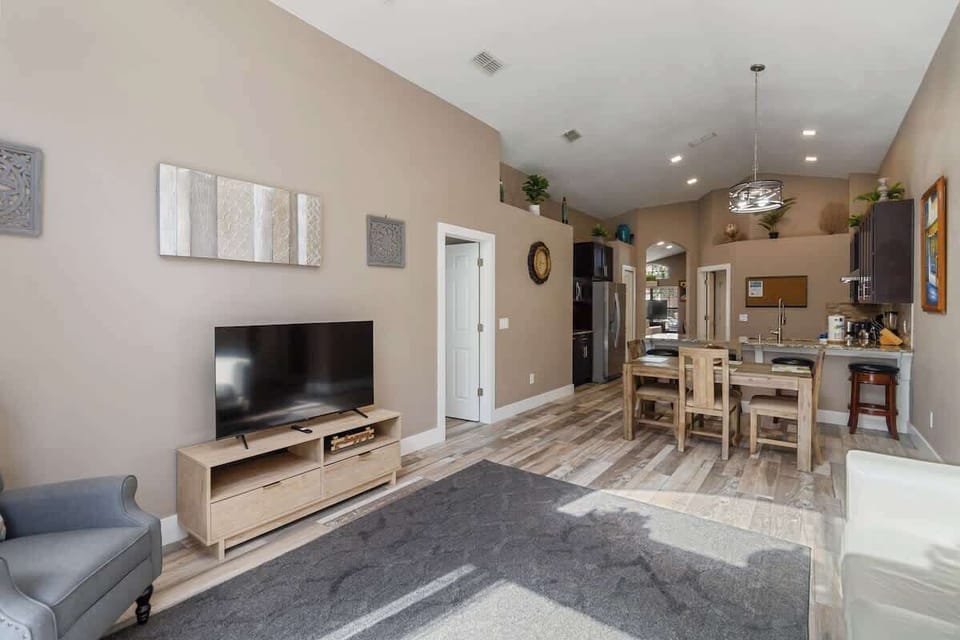 Family Room. 