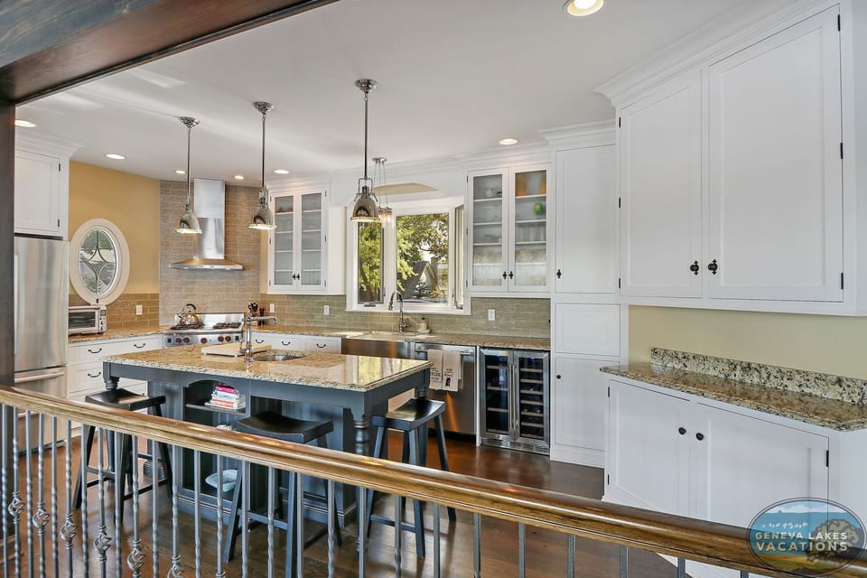 Fully Equipped Kitchen with breakfast bar seating, drip coffee maker