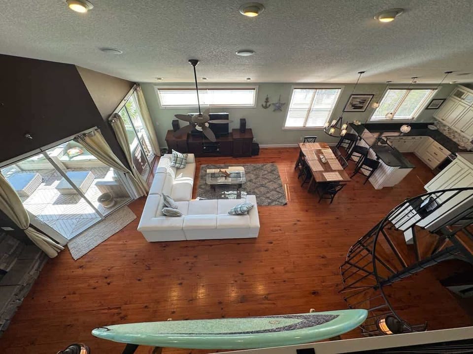 Main Level Living area 