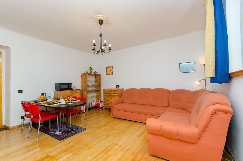 Apartment (A1) | Living room