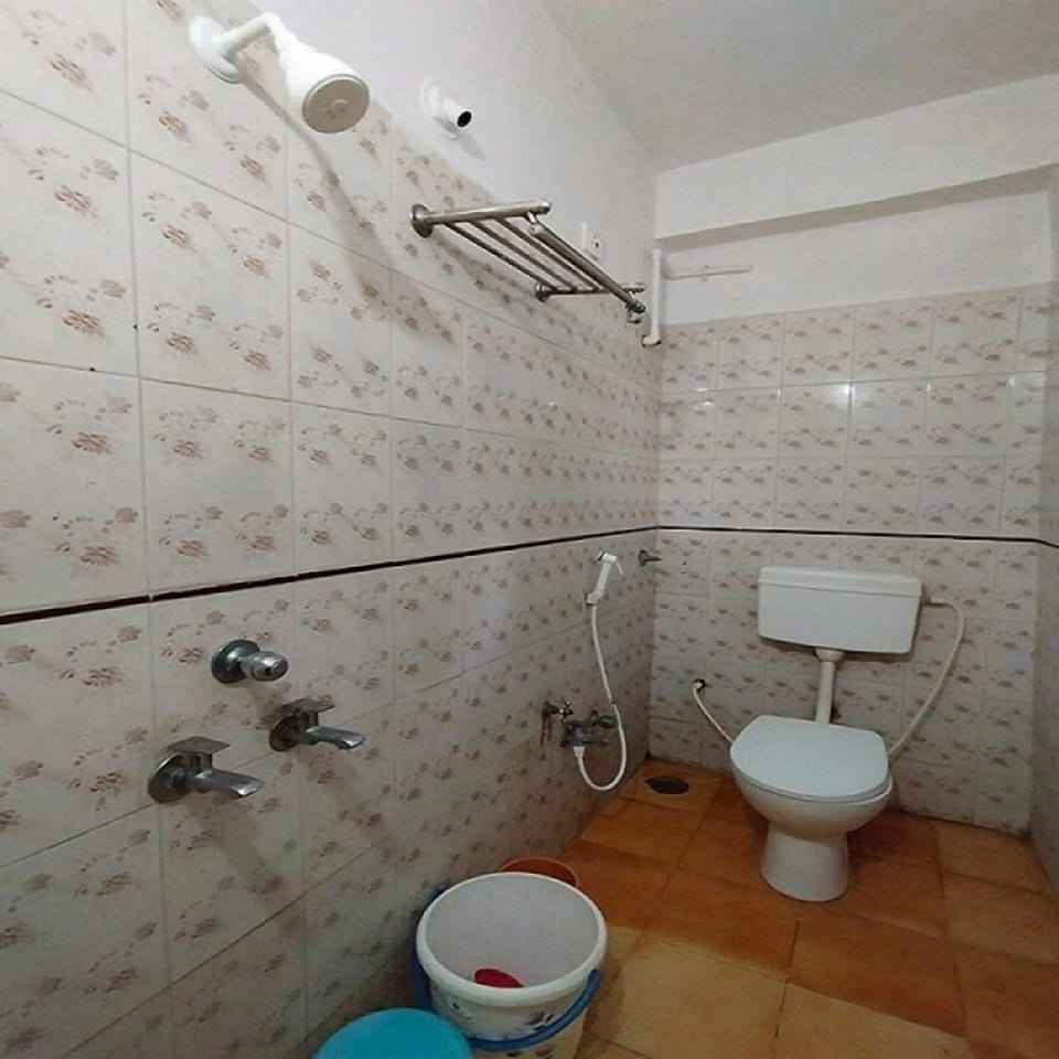 Family Triple Room, Balcony, City View | Bathroom | Shower, free toiletries, towels, soap