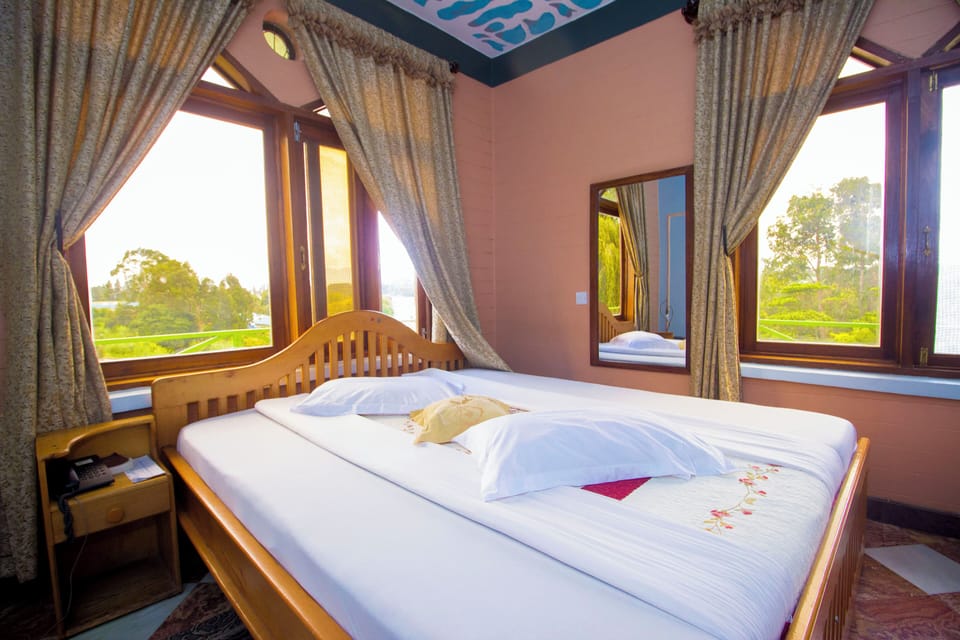 Luxury Double Room, Garden View | Desk, laptop workspace, WiFi (free)