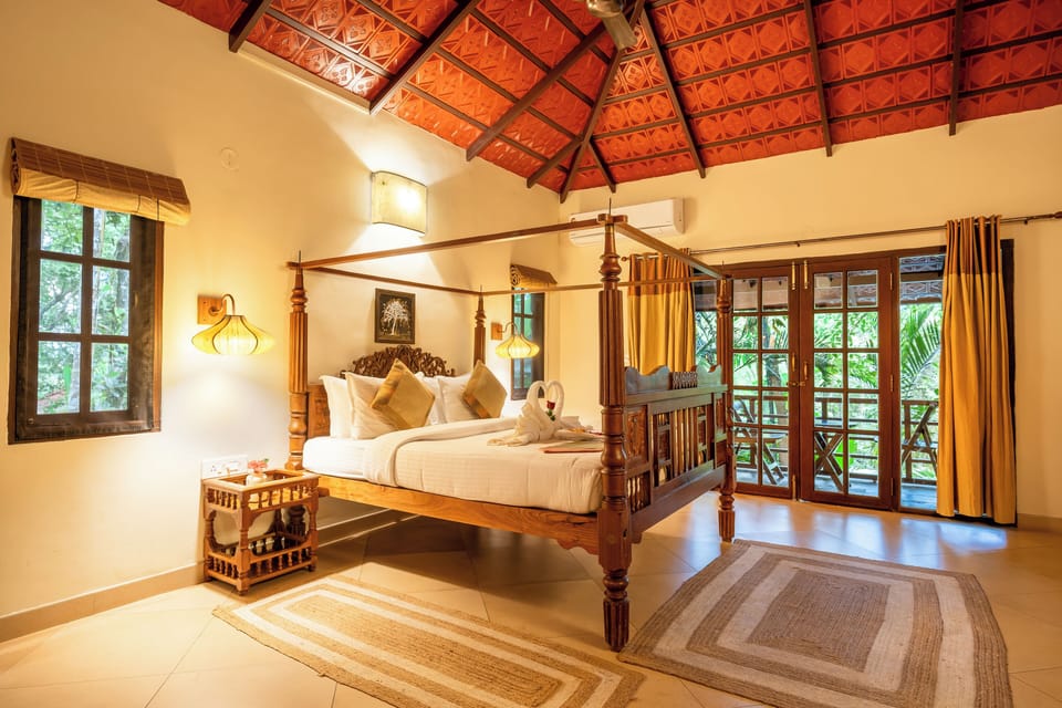 Lily Jacuzzi Villa with Balcony | In-room safe, individually decorated, individually furnished, desk