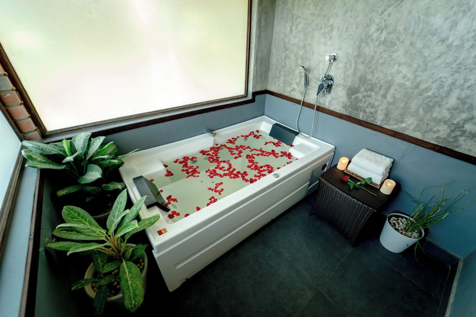 Lily Jacuzzi Villa with Balcony | Bathroom | Rainfall showerhead, free toiletries, hair dryer, slippers