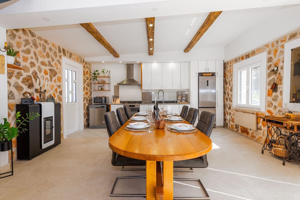 Villa | Dining