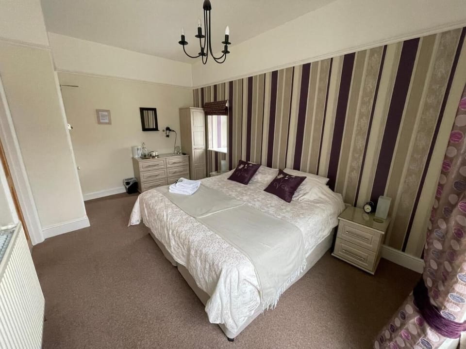 Comfort Double or Twin Room | WiFi (free)