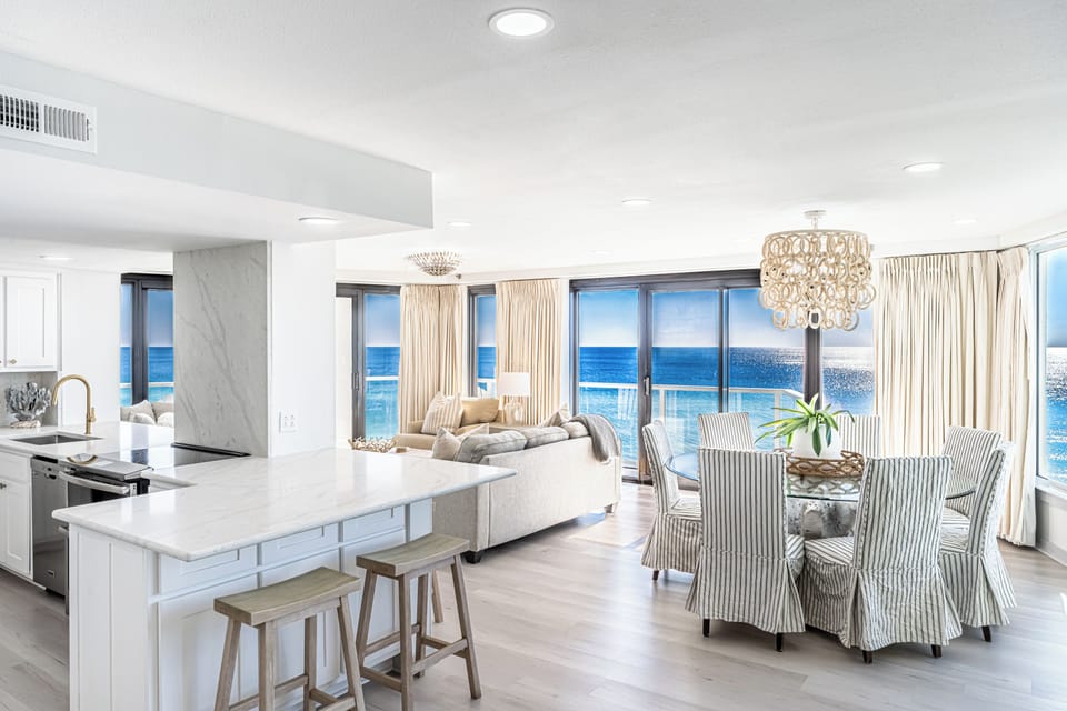 Open Concept Kitchen, Living & Dining Areas