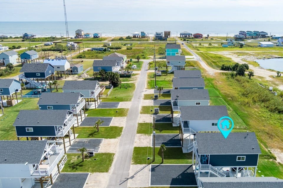 House, 2 Bedrooms | Aerial view