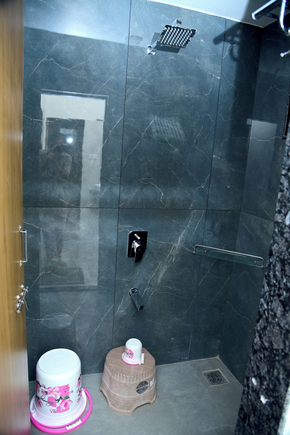 Shower, towels, soap, shampoo