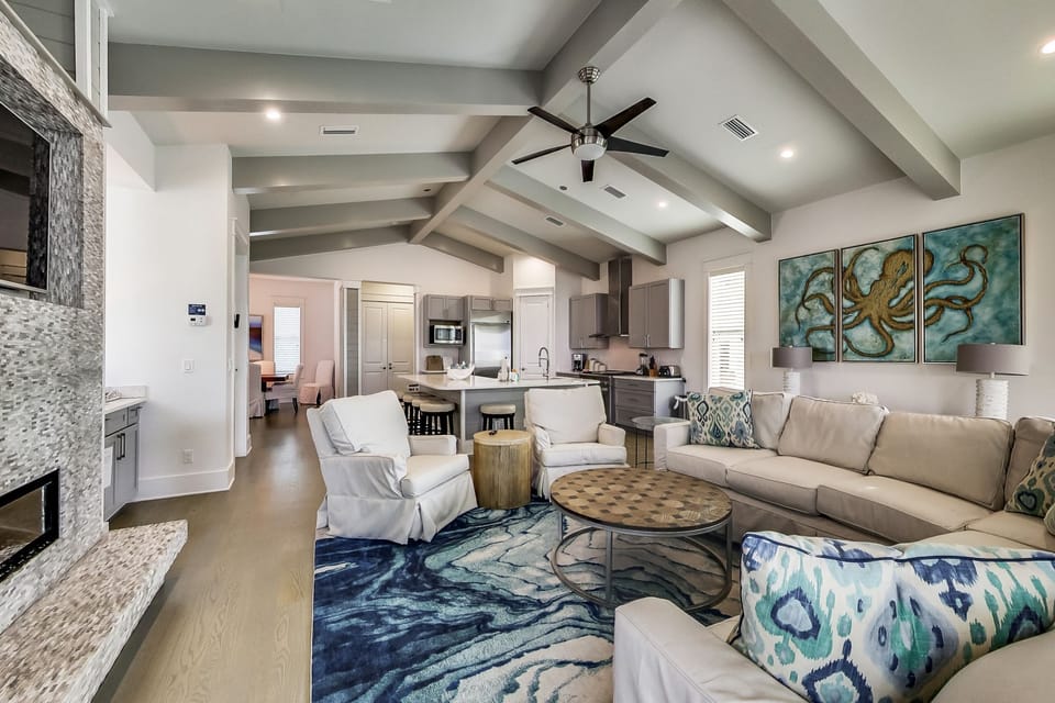 Third Floor: Living Area