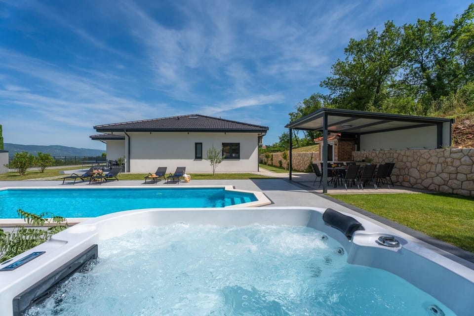 The villa has a wonderful relaxing area with a jacuzzi