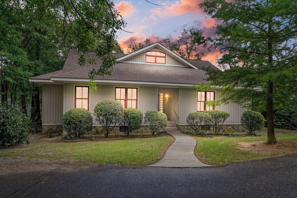 Welcome to Hidden Cove on Fish River!