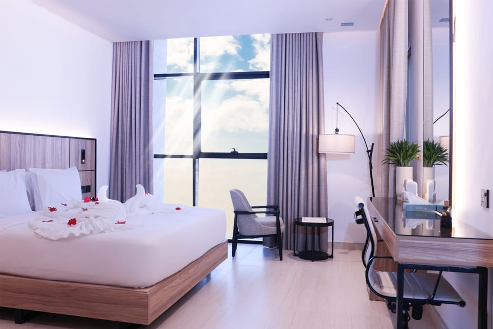 Superior Studio, Balcony | In-room safe, soundproofing, iron/ironing board, WiFi (free)