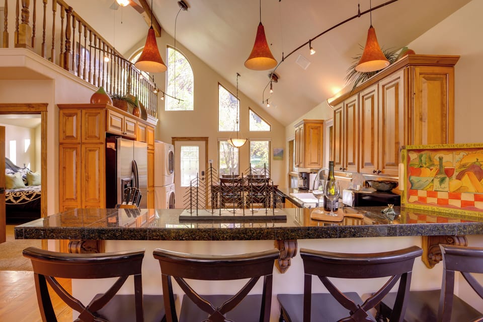 Kitchen | Dishwasher | Stove/Oven