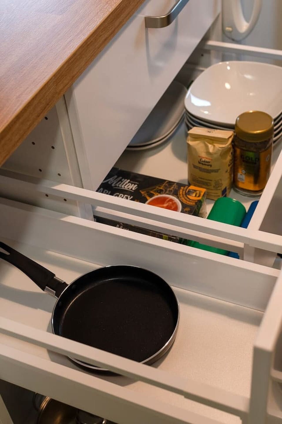 Cooking Utensils | Book Now with RENTUJEMY.COM