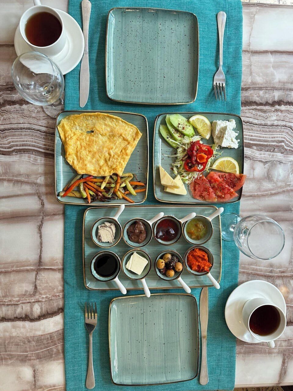 Daily cooked-to-order breakfast for a fee