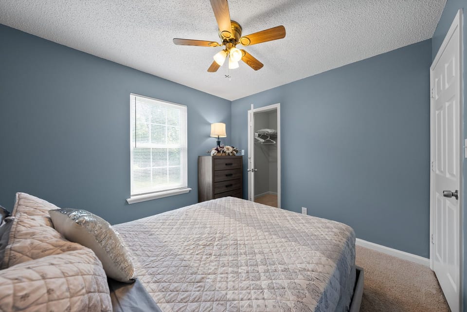 Leave your worries and check into paradise. Fully functional and equipped kitchen offering everything you need in your home away from home. Laundry and all major appliances included. High speed WiFi internet is free. Host is not responsible for outages.