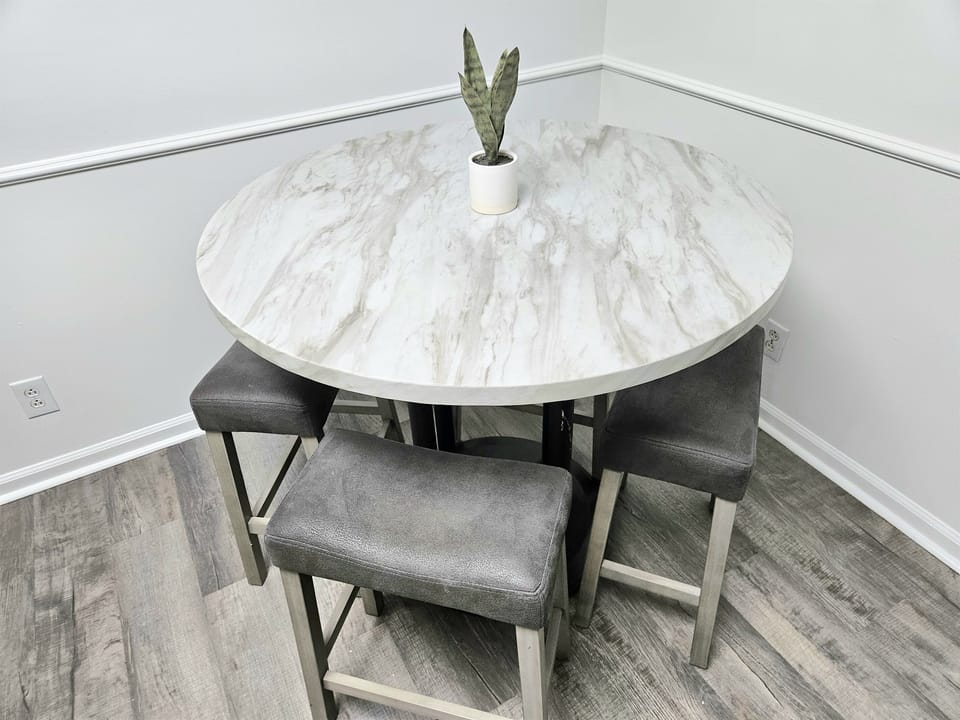 We offer solutions for everyone. We have mid term, short term and even long term rates available.