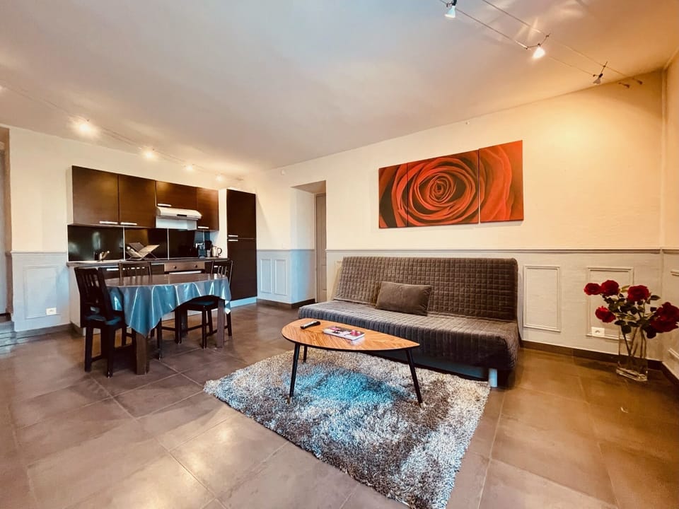 Apartment, 1 Bedroom, Garden View (ROSE) | Private kitchen | Full-size fridge, microwave, stovetop, espresso maker