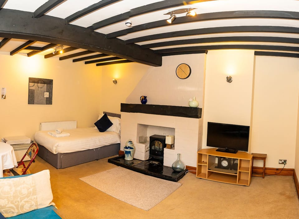 Suite, Ensuite | Premium bedding, WiFi (free), bed sheets