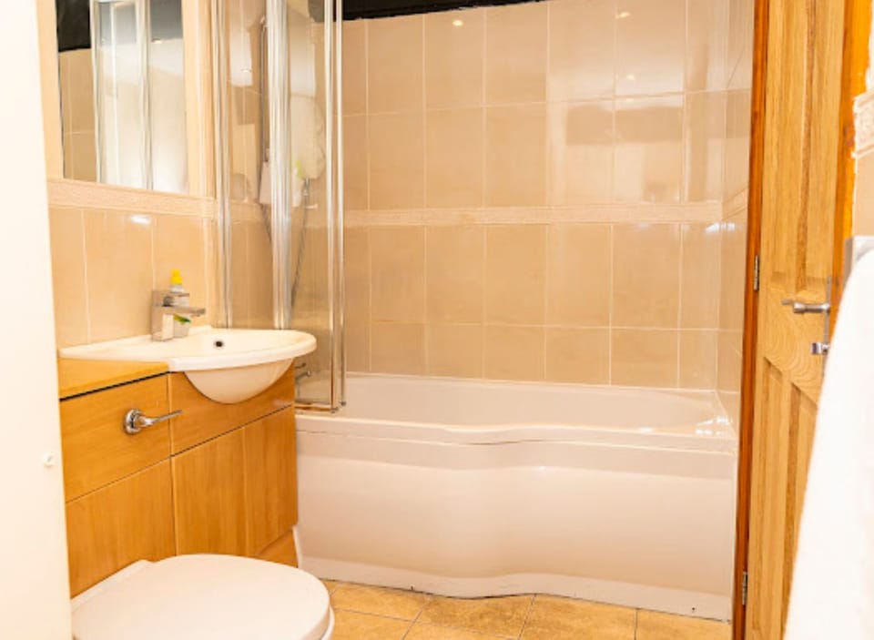 Suite, Ensuite | Premium bedding, WiFi (free), bed sheets