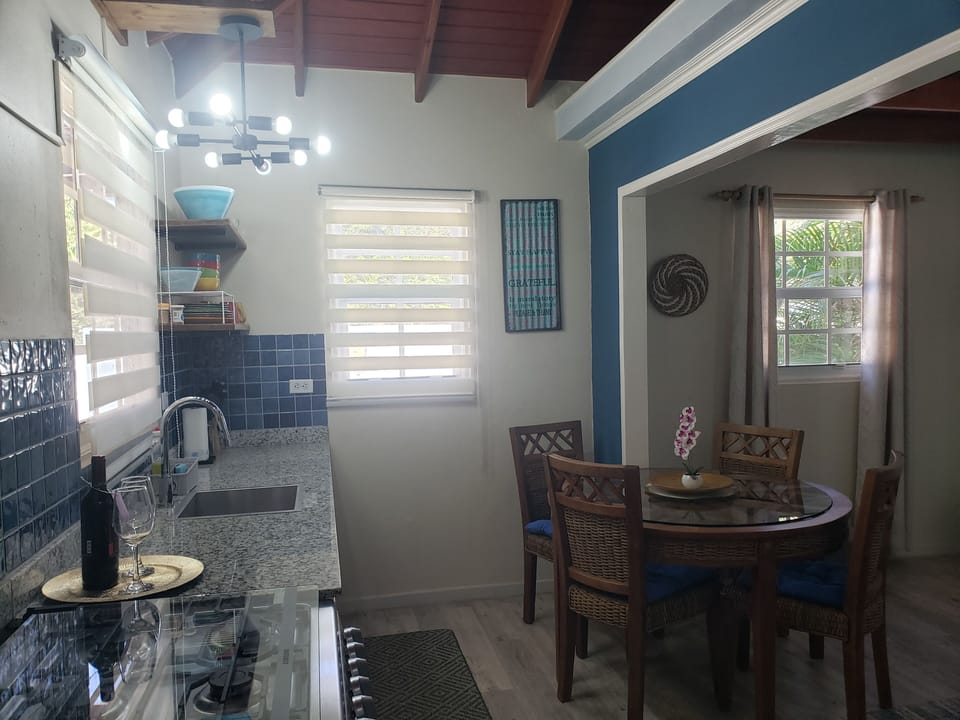 Fully stocked kitchen & dining