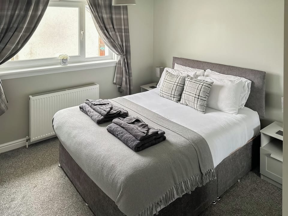 Double bedroom | House in the Highlands, Fort William