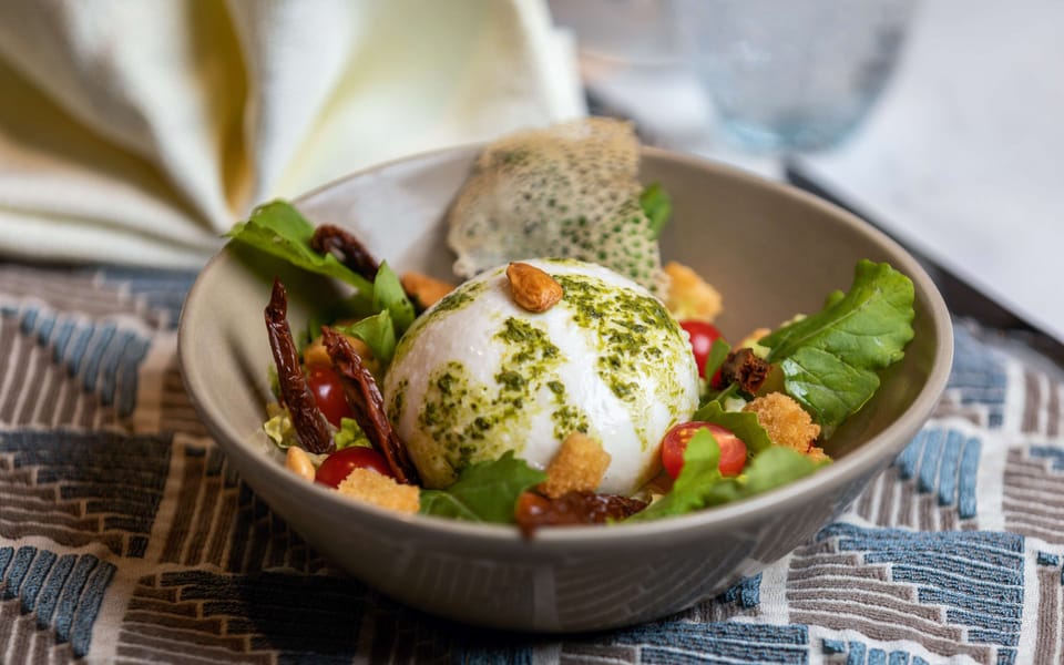 3 restaurants; breakfast, lunch, and dinner served