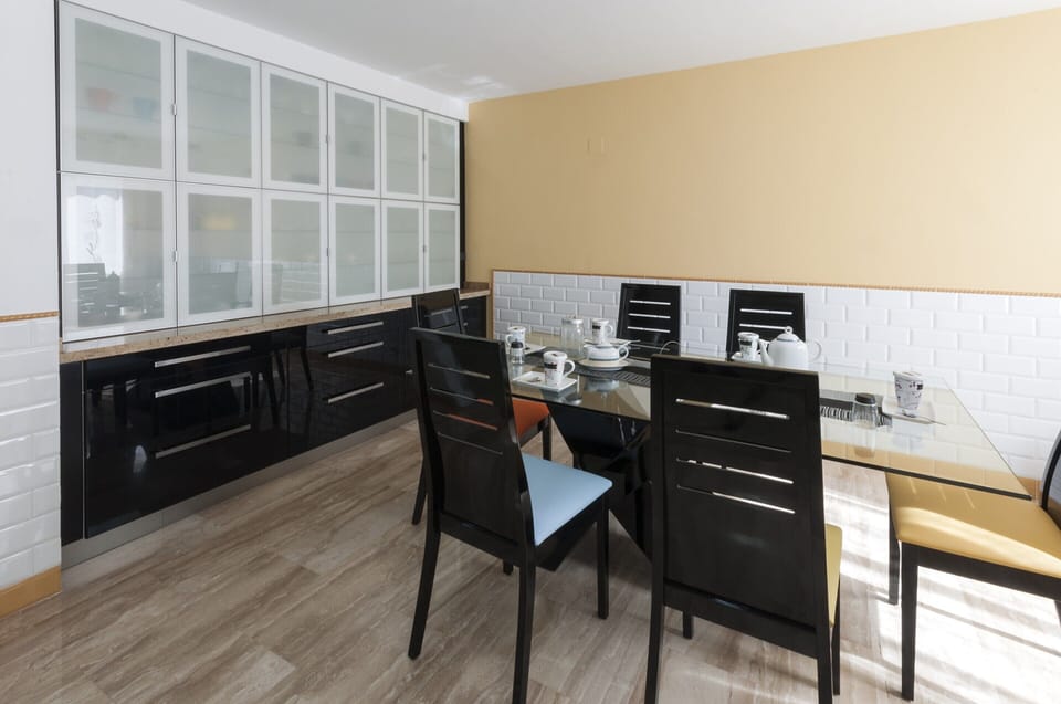Apartment | Dining