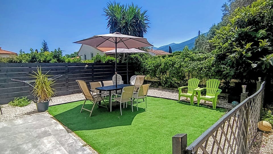Private Secure Garden. Fully Enclosed. 