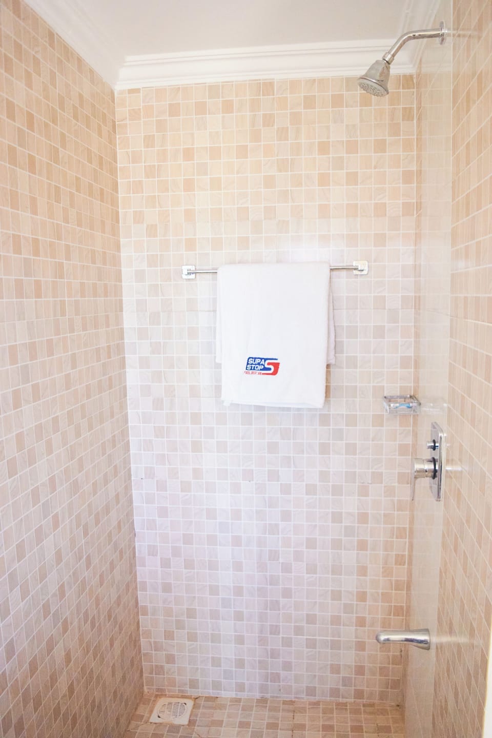 Basic Single Room | Bathroom | Shower, rainfall showerhead, towels, toilet paper