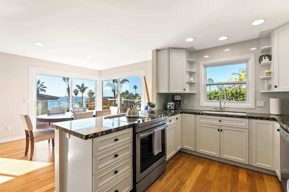 Sleek, modern kitchen for all your cooking and dining needs