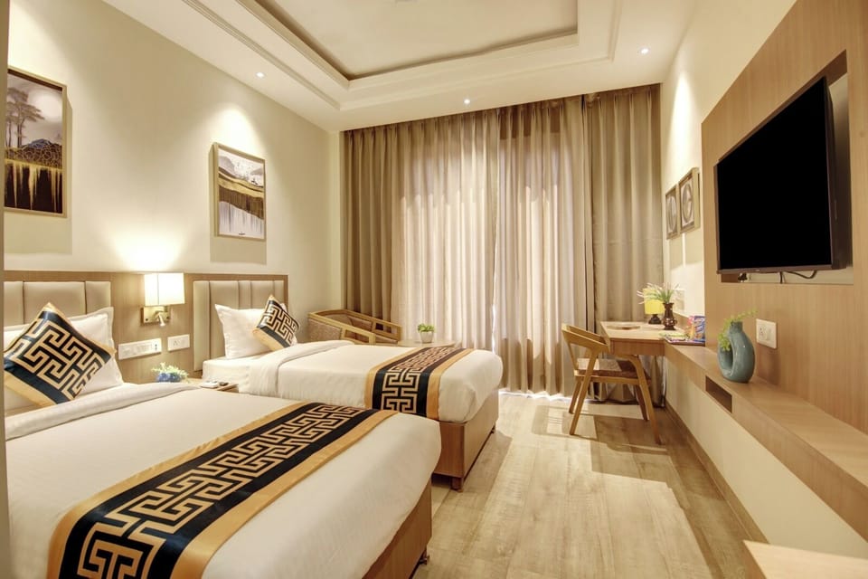 Deluxe Double Room, City View | Premium bedding, laptop workspace, iron/ironing board, free WiFi
