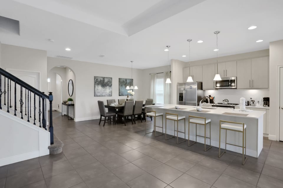 House, 4 Bedrooms | Private kitchen | Coffee/tea maker, fridge, oven, toaster