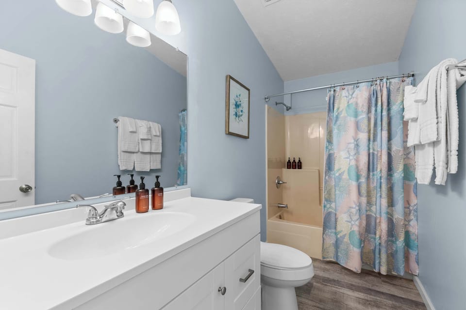 Bathroom 1 shared with shower/tub combo