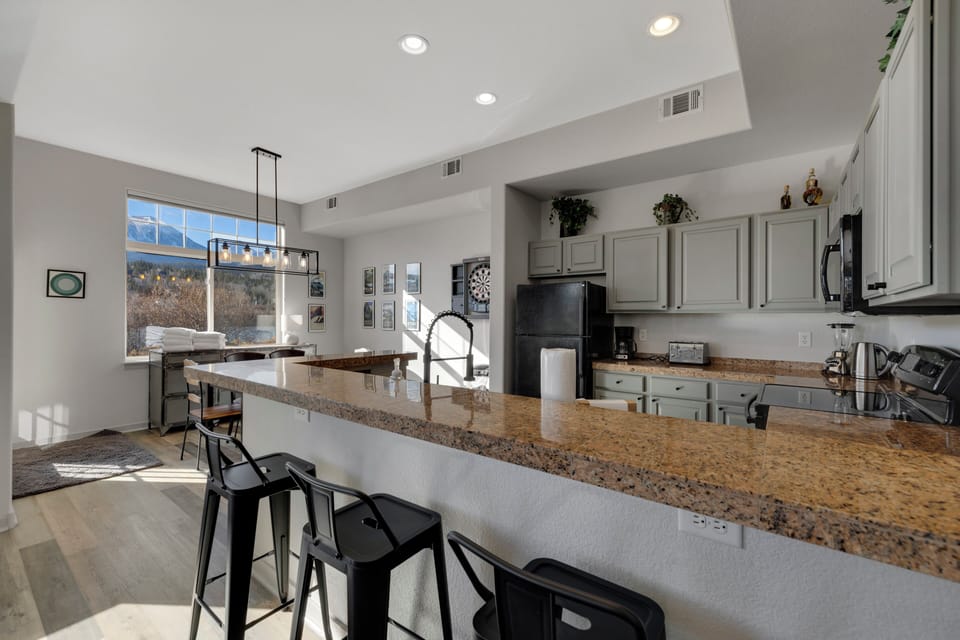 Large Kitchen with counter top seating