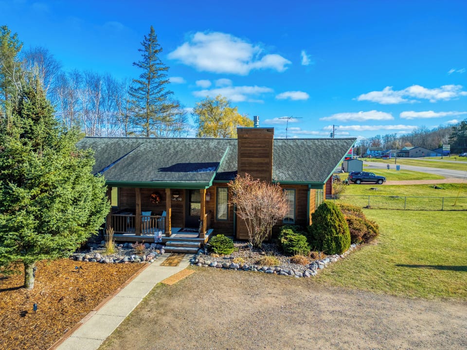 Welcome to T&J Northwoods Cabin!