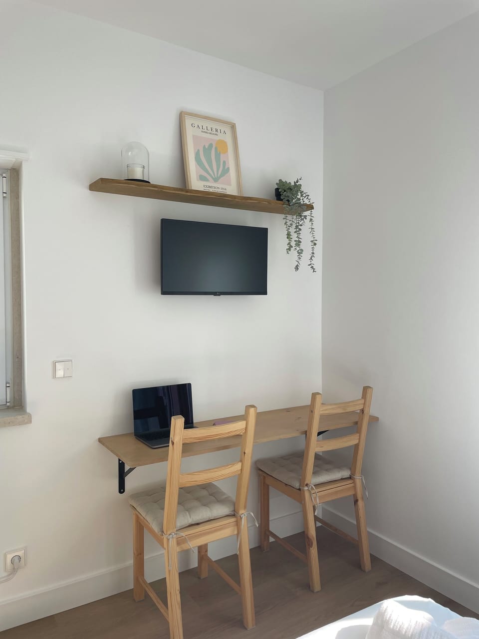 Premium Studio, Balcony, Mountain View | Down comforters, soundproofing, free WiFi