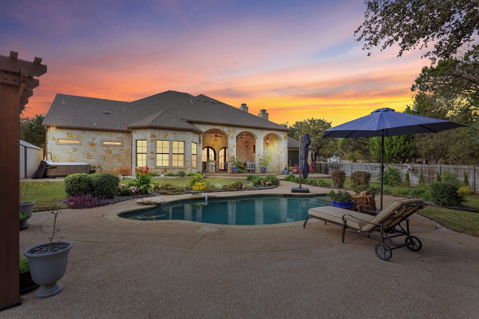 Pool and hot tub. 