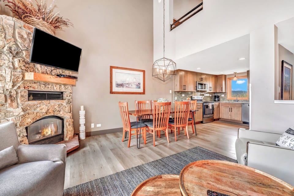 Open kitchen and dining area