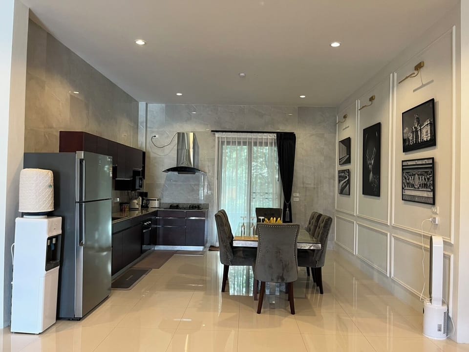 Family Villa, Mountain View | Private kitchen