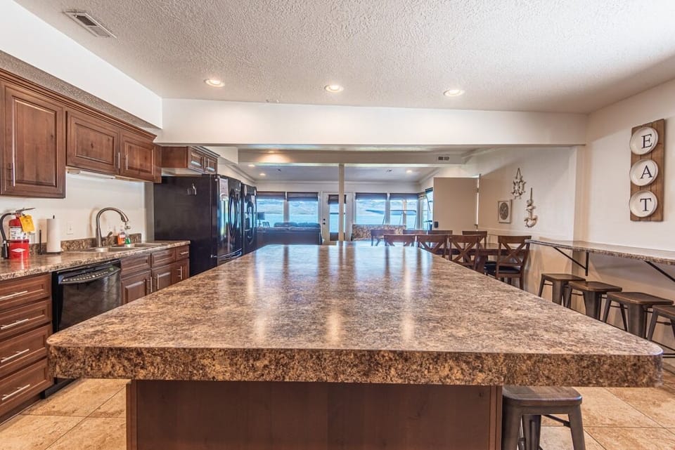 Spacious and well-equipped kitchen.