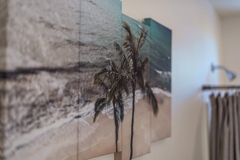 Simple and stylish bathroom.